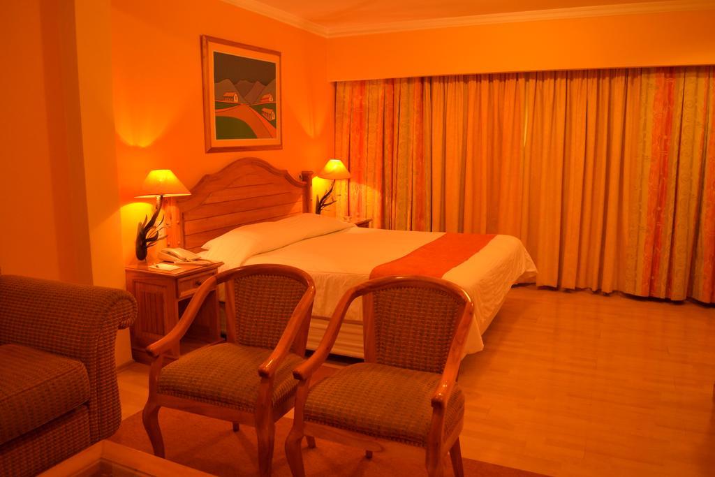Hotel Las Margaritas อะซุนซิออง ภายนอก รูปภาพ