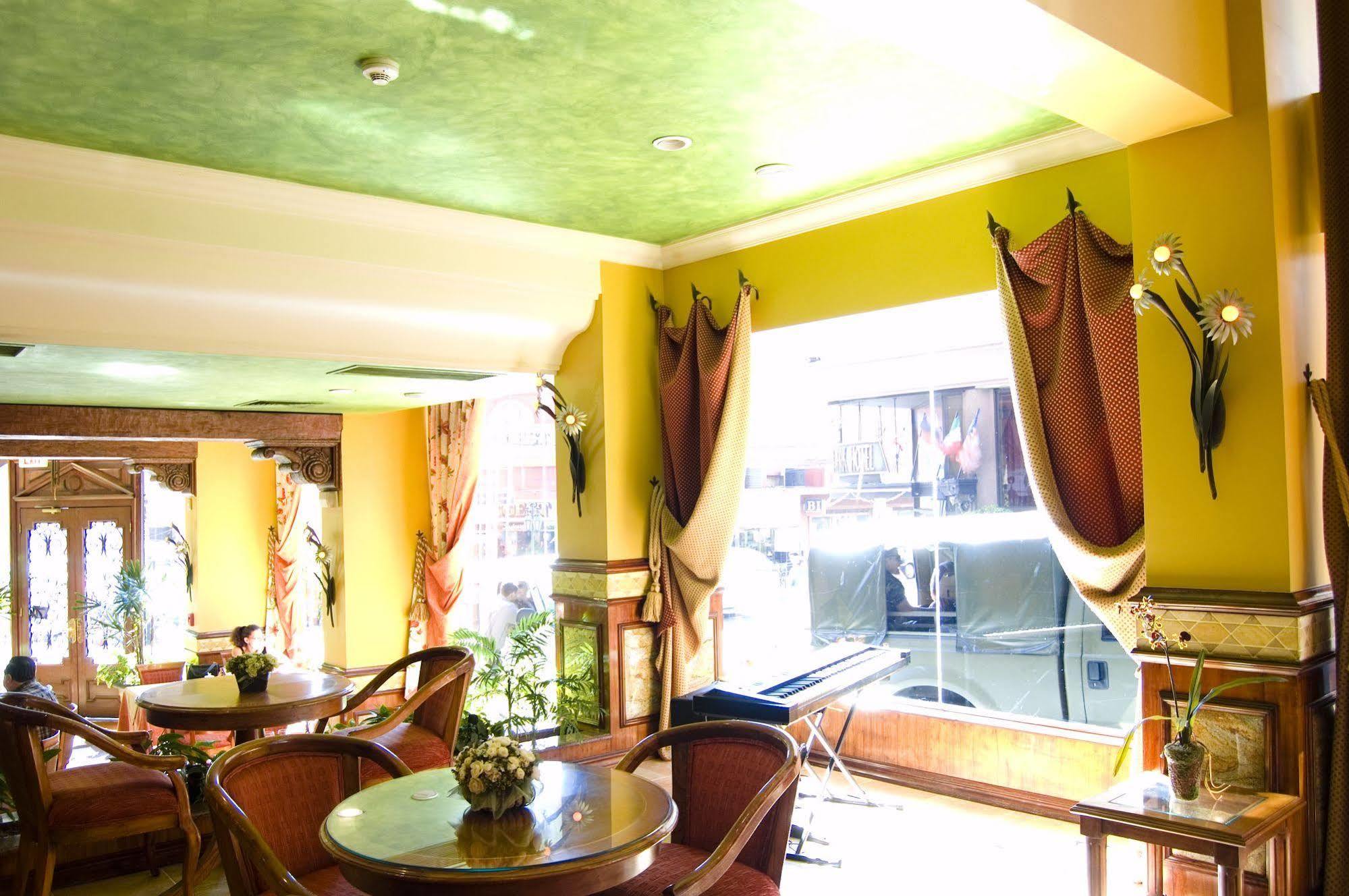 Hotel Las Margaritas อะซุนซิออง ภายนอก รูปภาพ